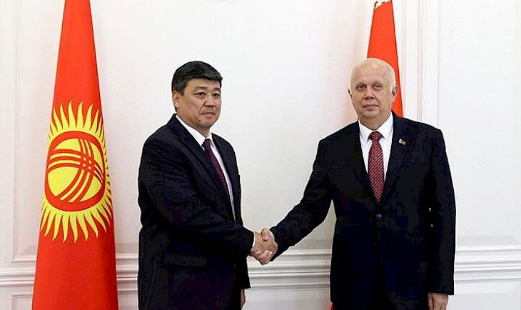 Deputy Chairman of the Cabinet of Ministers of Kyrgyzstan Bakyt Torobaev with Deputy Prime Minister of Belarus Anatoly Sivak